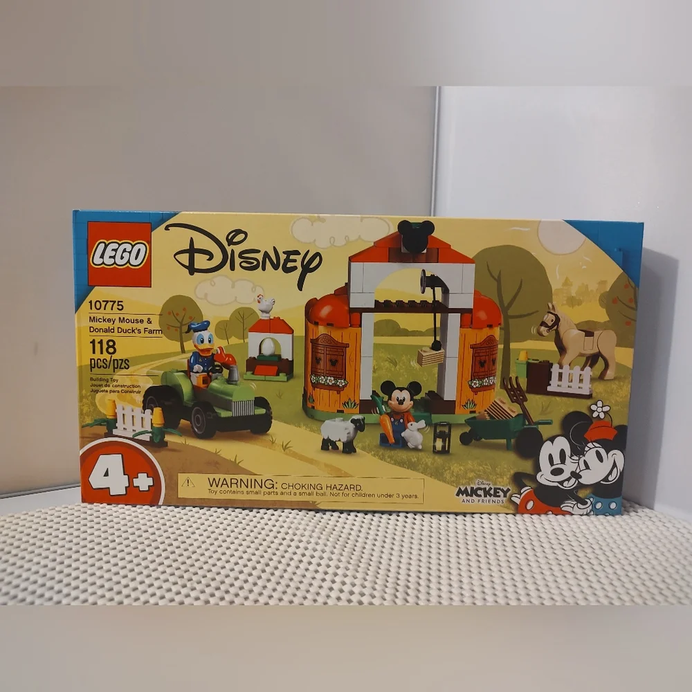 Lego 10775 Mickey Mouse & Donald Duck's Farm NWT Building Toy Set Disney